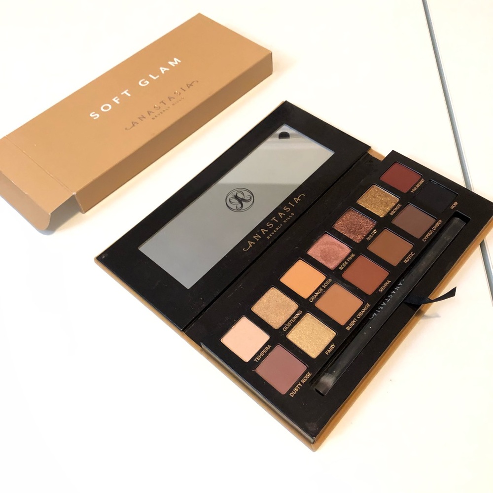 ABH Soft Glam Palette